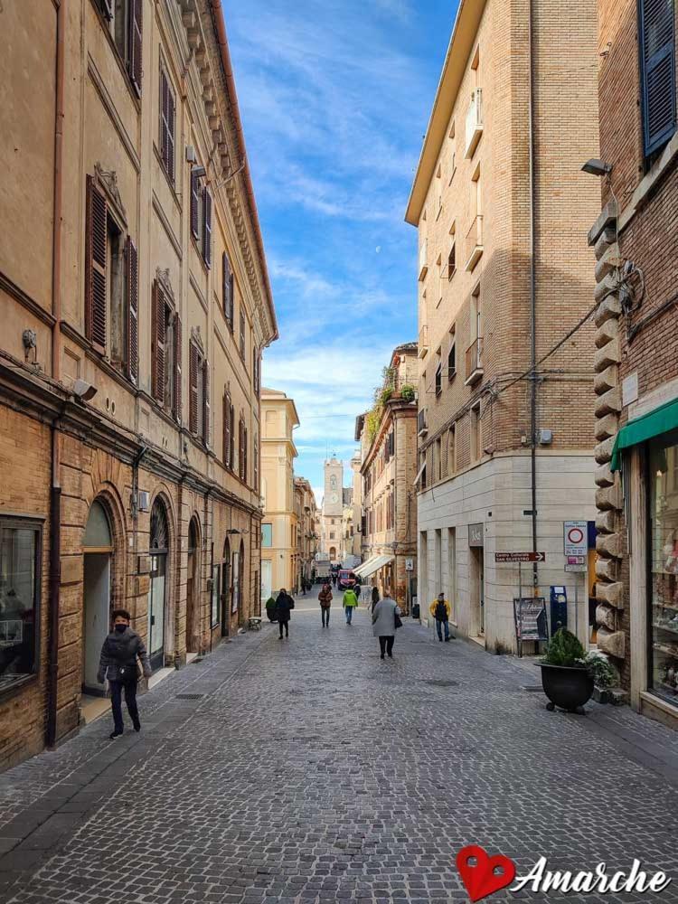Osimo Nel Cuore Del Centro, Free Wi-Fi E Netflix Apartment Bagian luar foto